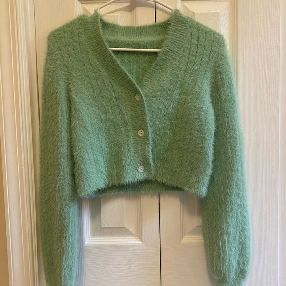 NEW Pastel green cropped cardigan SHEIN - Picture 2 of 2